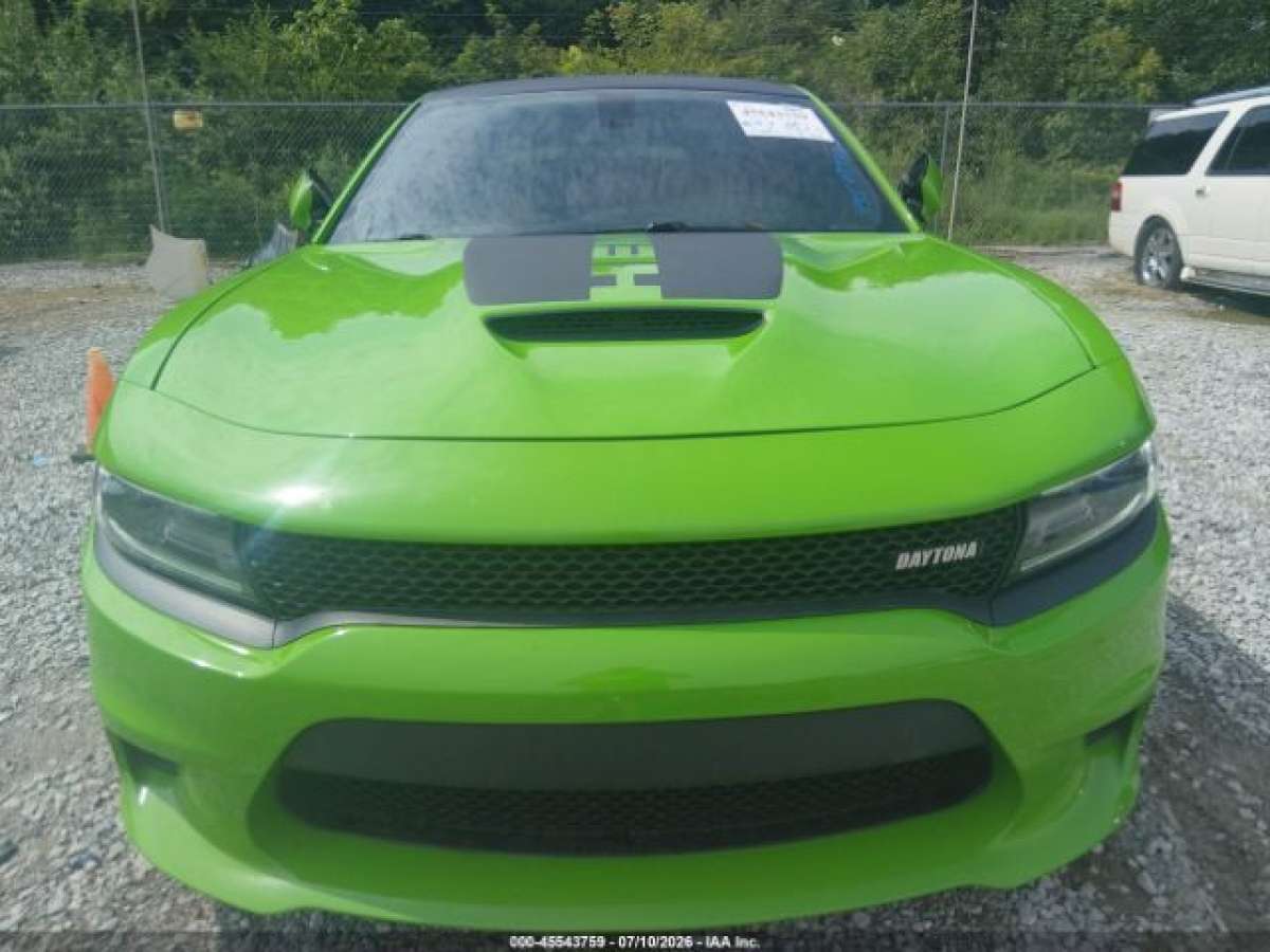 Dodge Charger 2017 z USA — zdjęcie 3 z 14