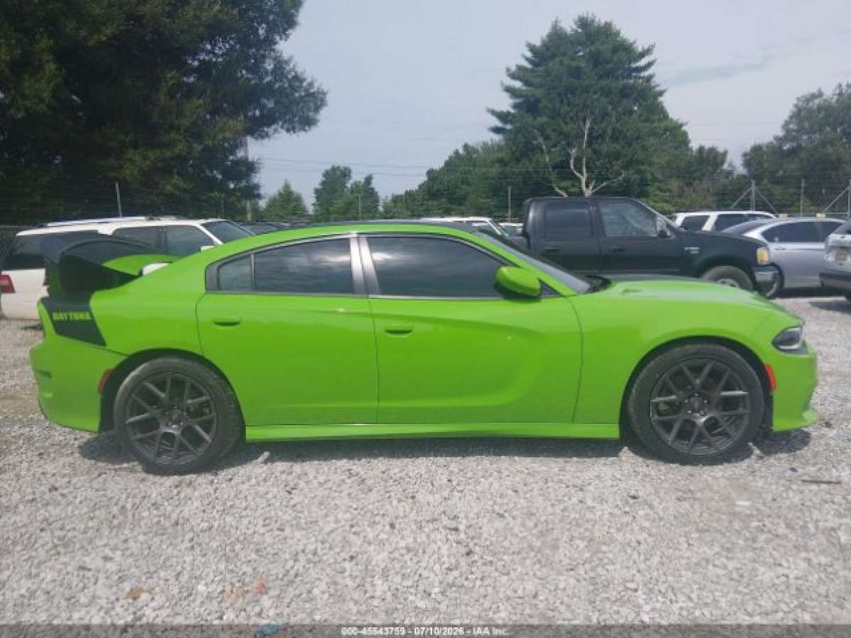 Dodge Charger 2017 z USA — zdjęcie 4 z 14