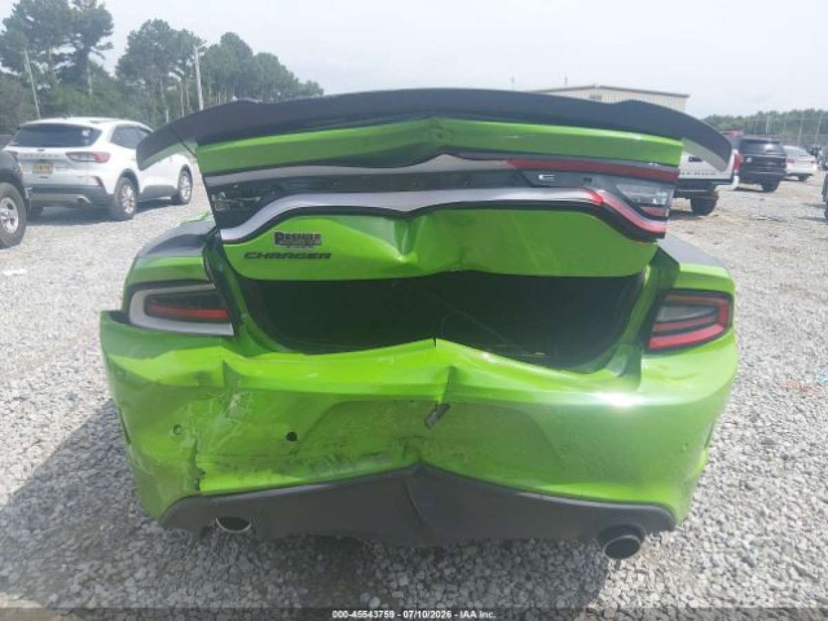 Dodge Charger 2017 z USA — zdjęcie 8 z 14