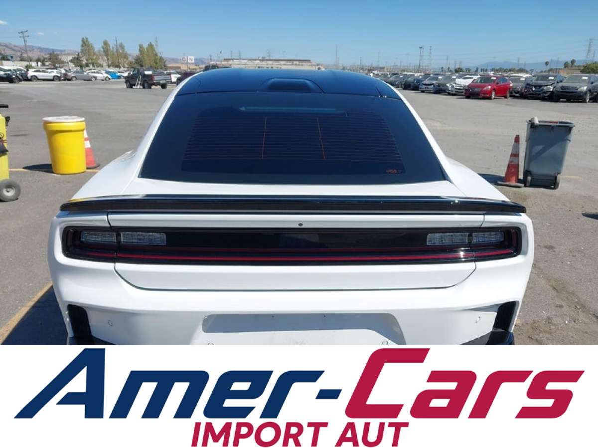 Dodge Charger 2026 z USA — zdjęcie 4 z 14