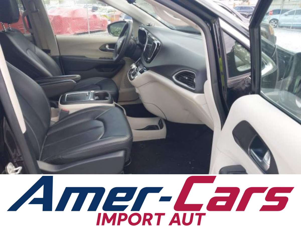Chrysler Pacifica 2024 z USA — zdjęcie 12 z 18
