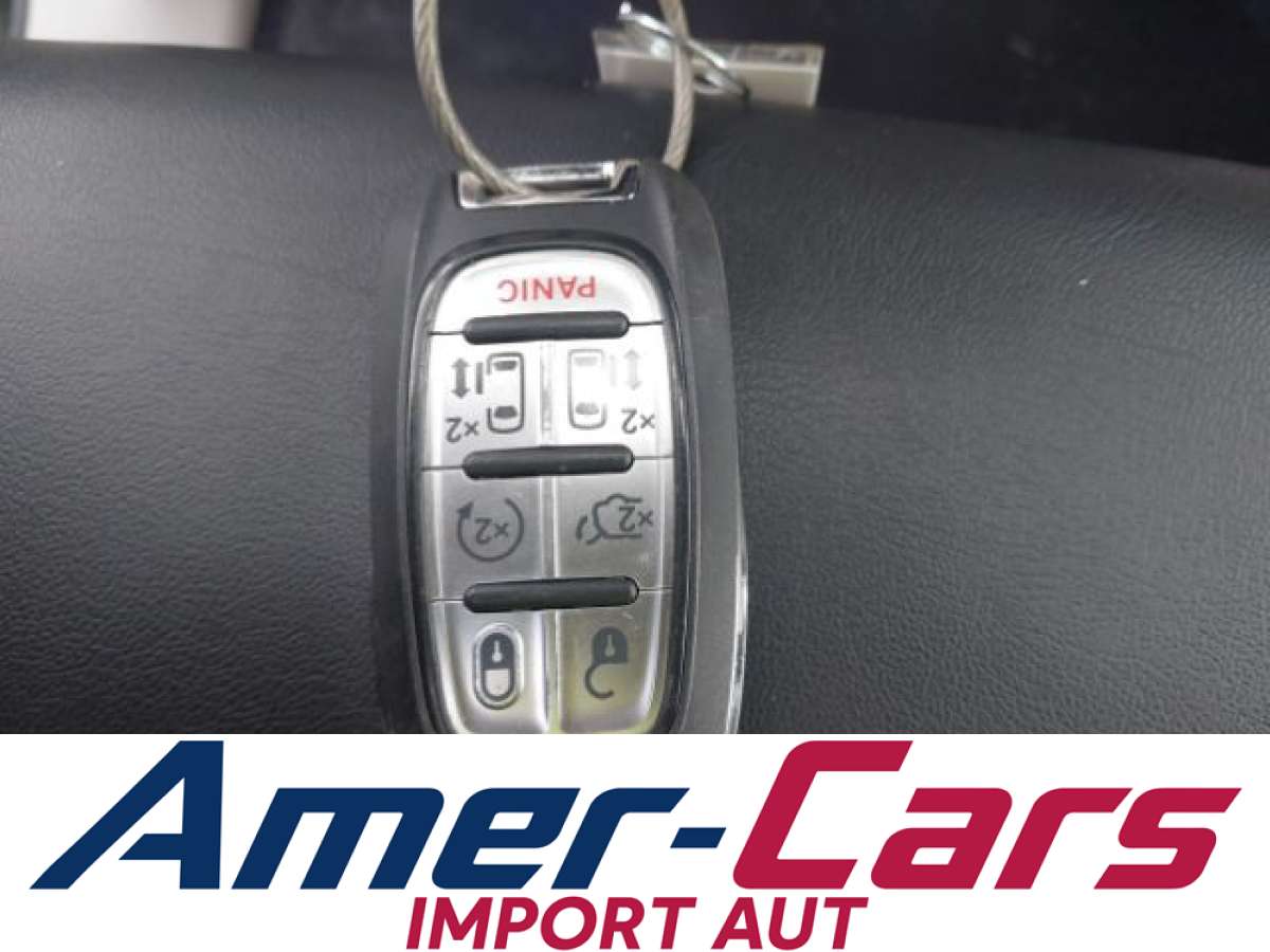 Chrysler Pacifica 2024 z USA — zdjęcie 16 z 18