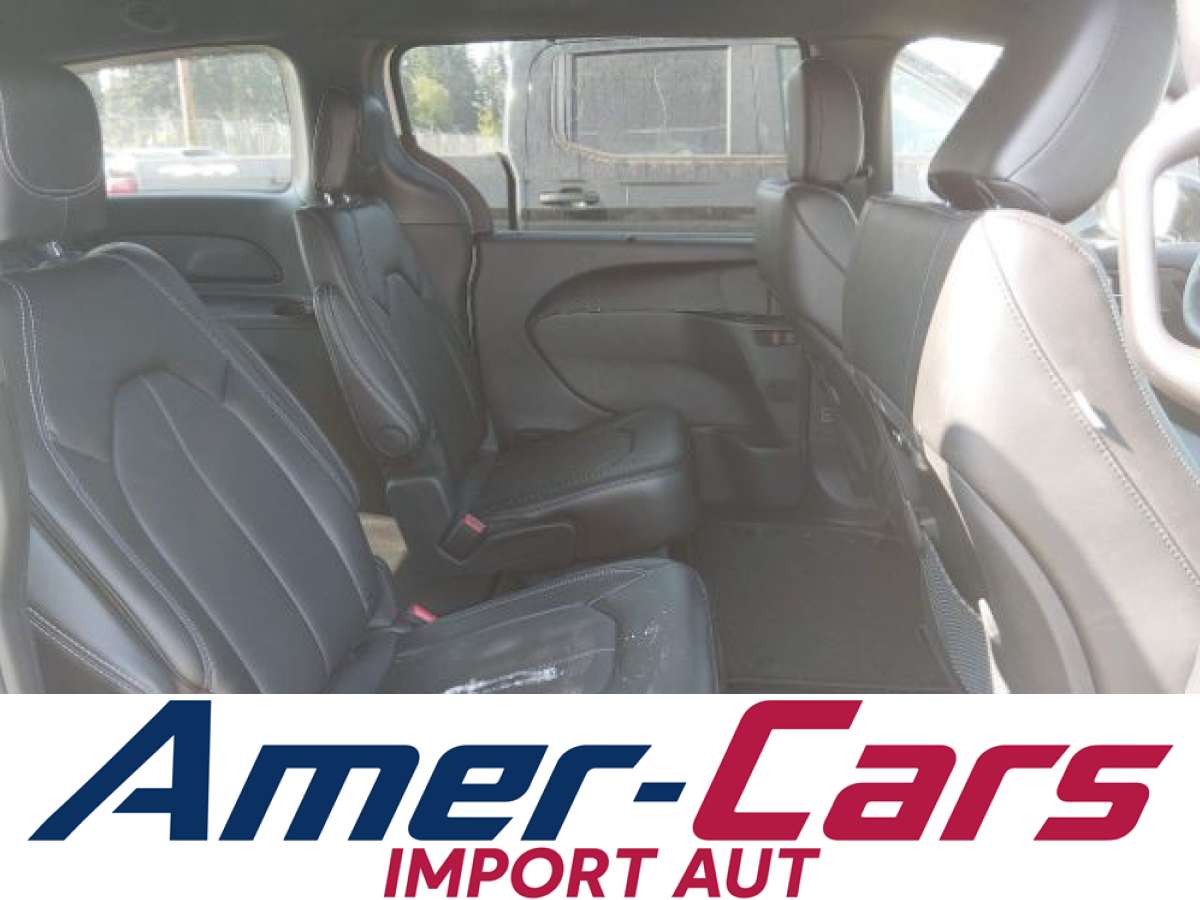 Chrysler Pacifica 2026 z USA — zdjęcie 12 z 16