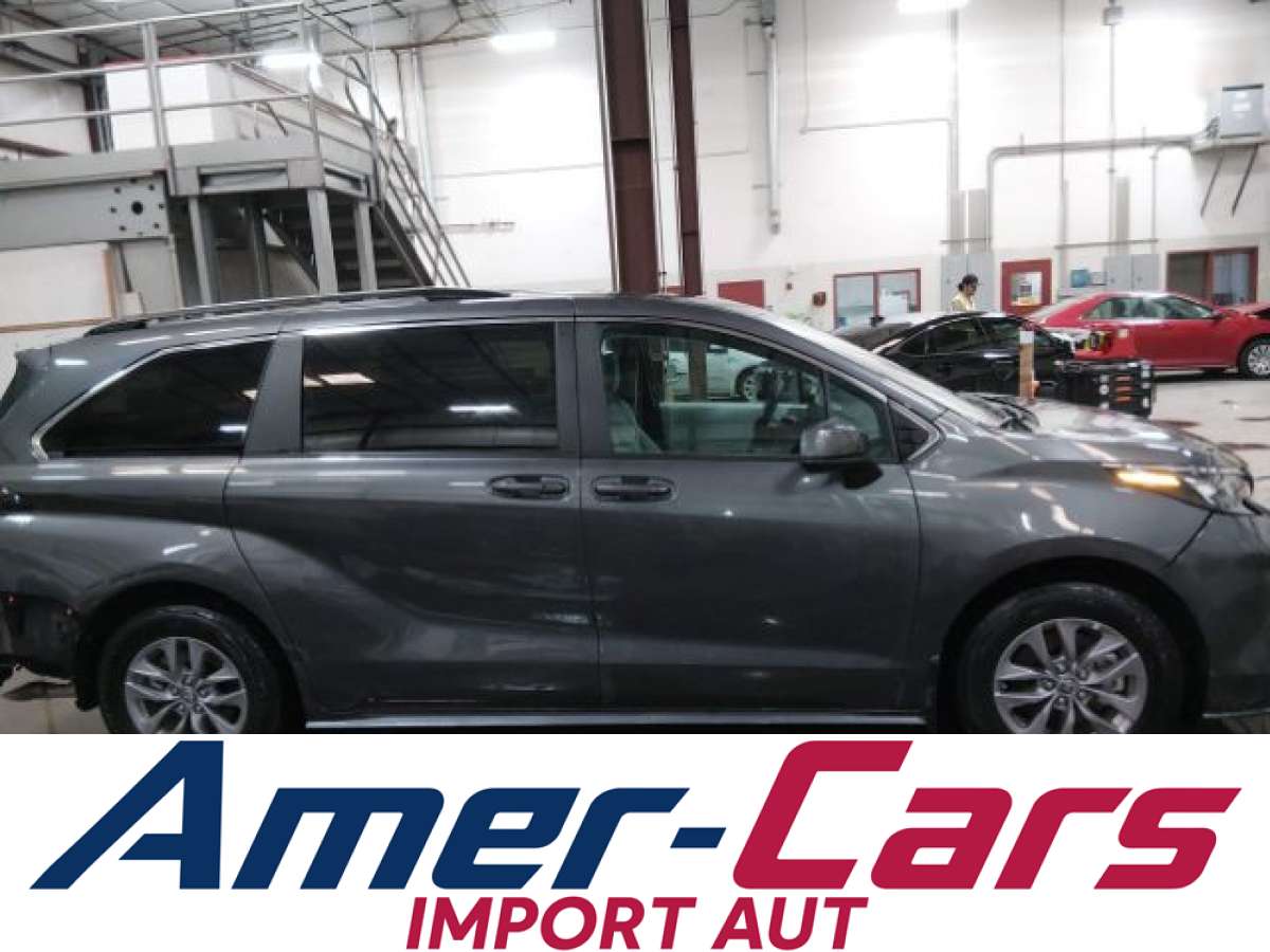 Toyota Sienna 2025 z USA — zdjęcie 14 z 20