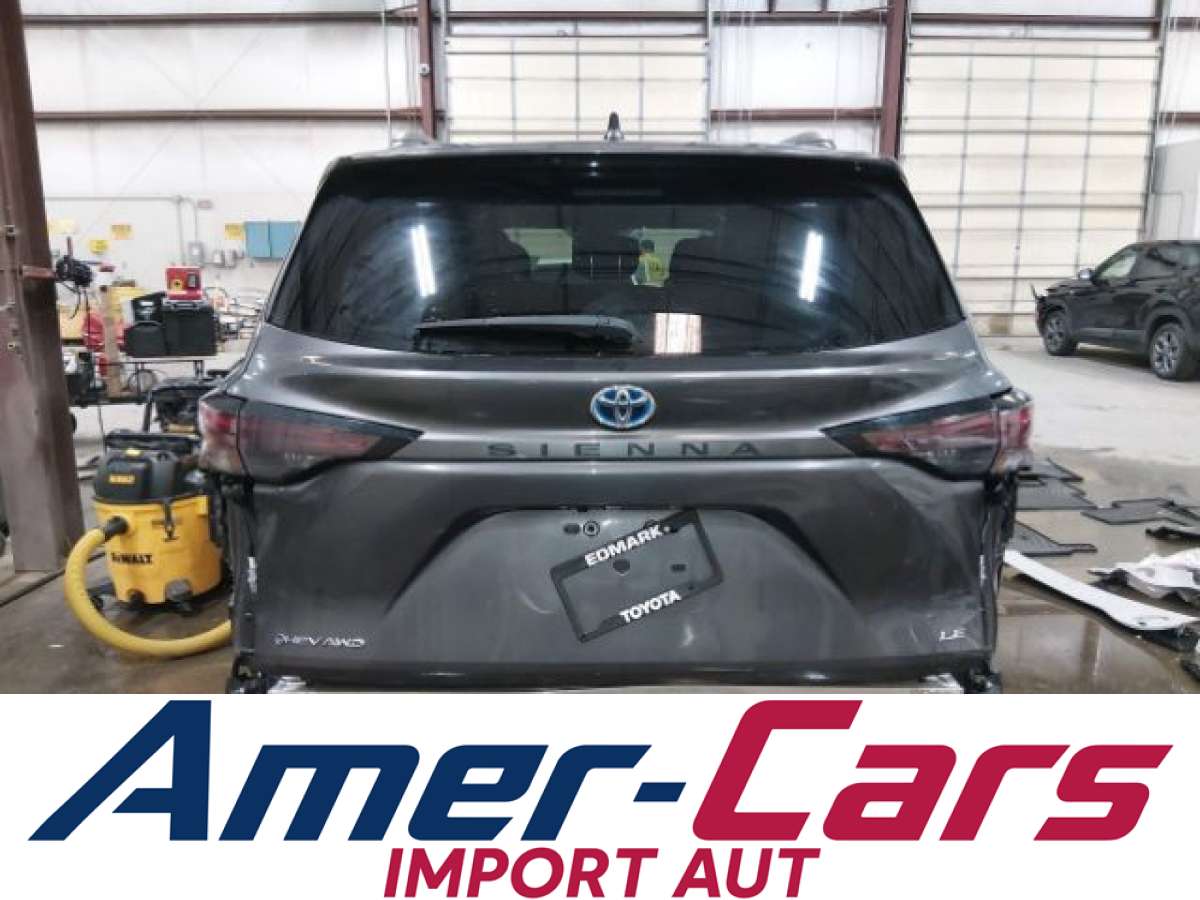 Toyota Sienna 2025 z USA — zdjęcie 17 z 20
