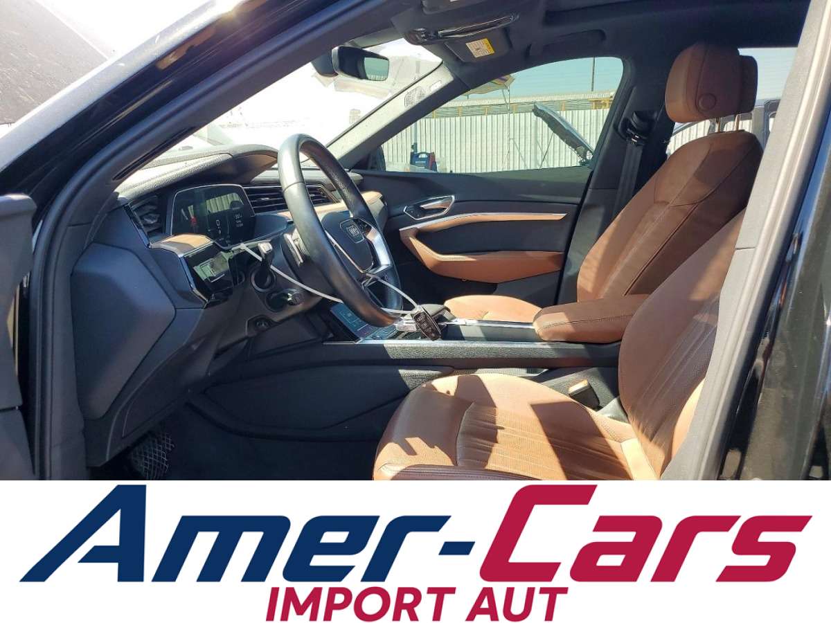 Audi Q8 2021 z USA — zdjęcie 7 z 13
