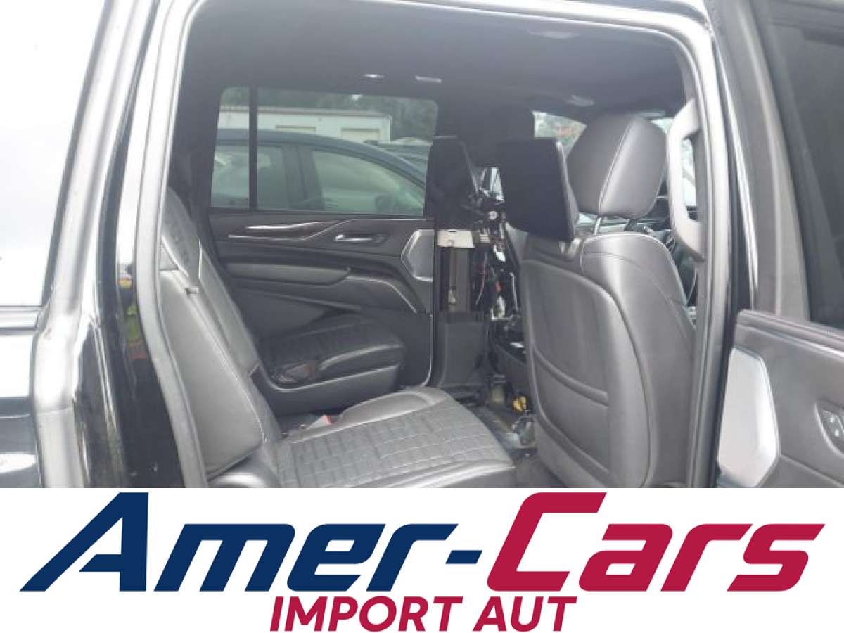Cadillac Escalade 2022 z USA — zdjęcie 8 z 16