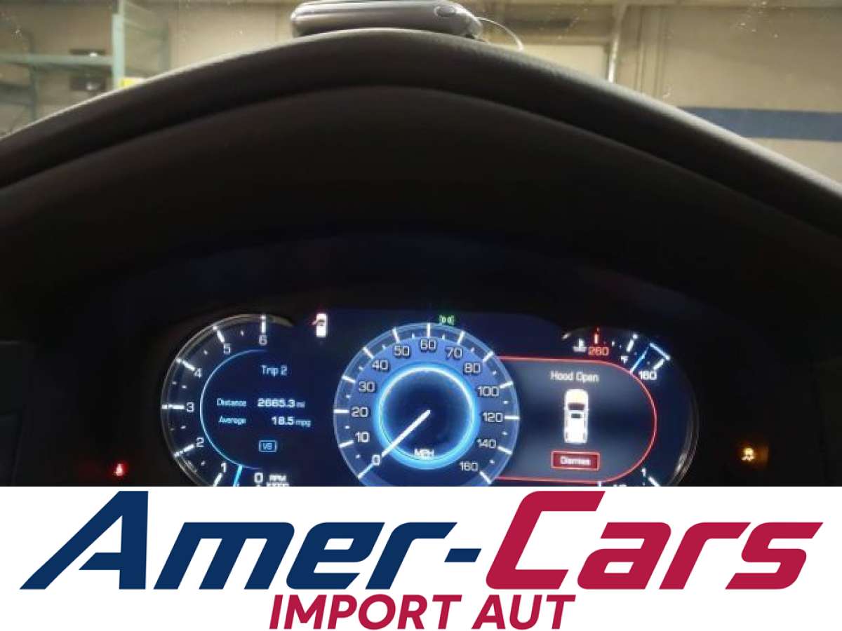 Cadillac Escalade 2020 z USA — zdjęcie 7 z 16