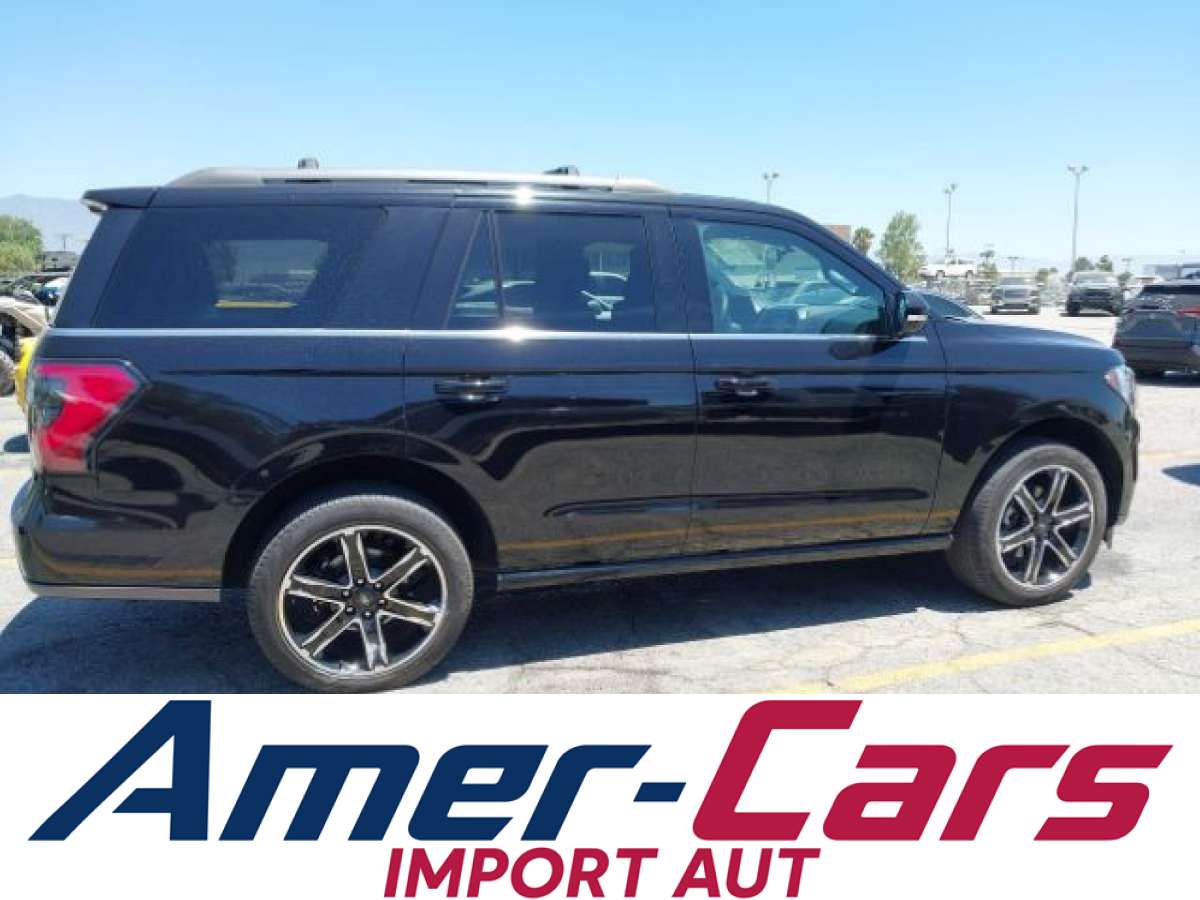 Ford Expedition 2021 z USA — zdjęcie 13 z 17