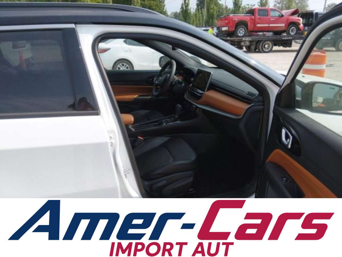 Jeep Compass 2025 z USA — zdjęcie 10 z 15