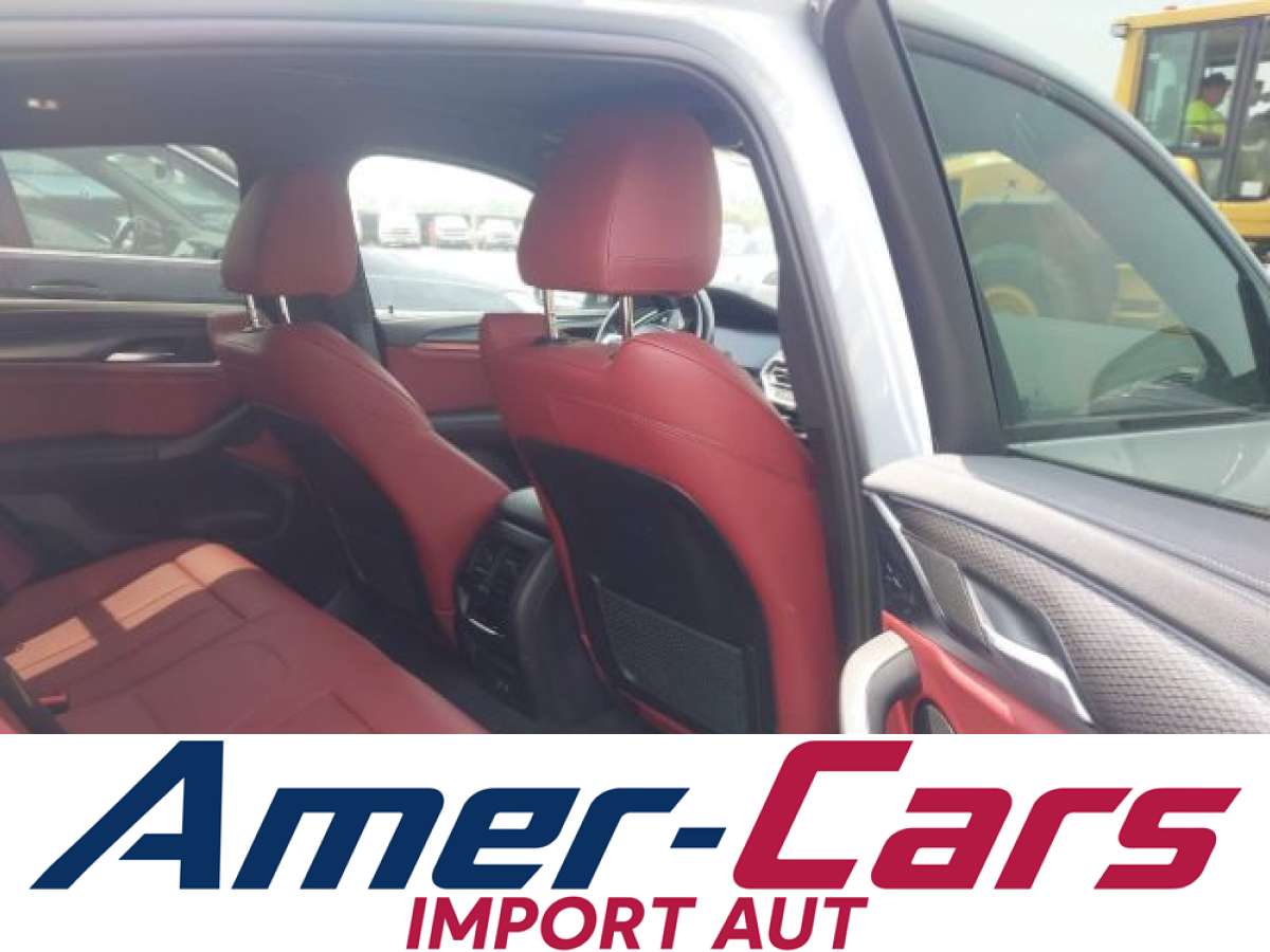 BMW X4 2023 z USA — zdjęcie 12 z 15