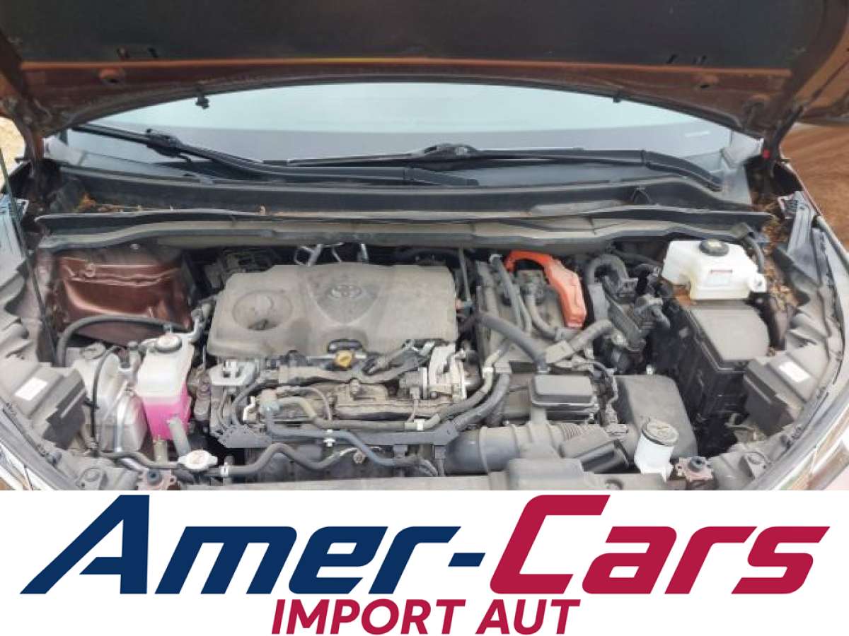 Toyota Sienna 2021 z USA — zdjęcie 10 z 16