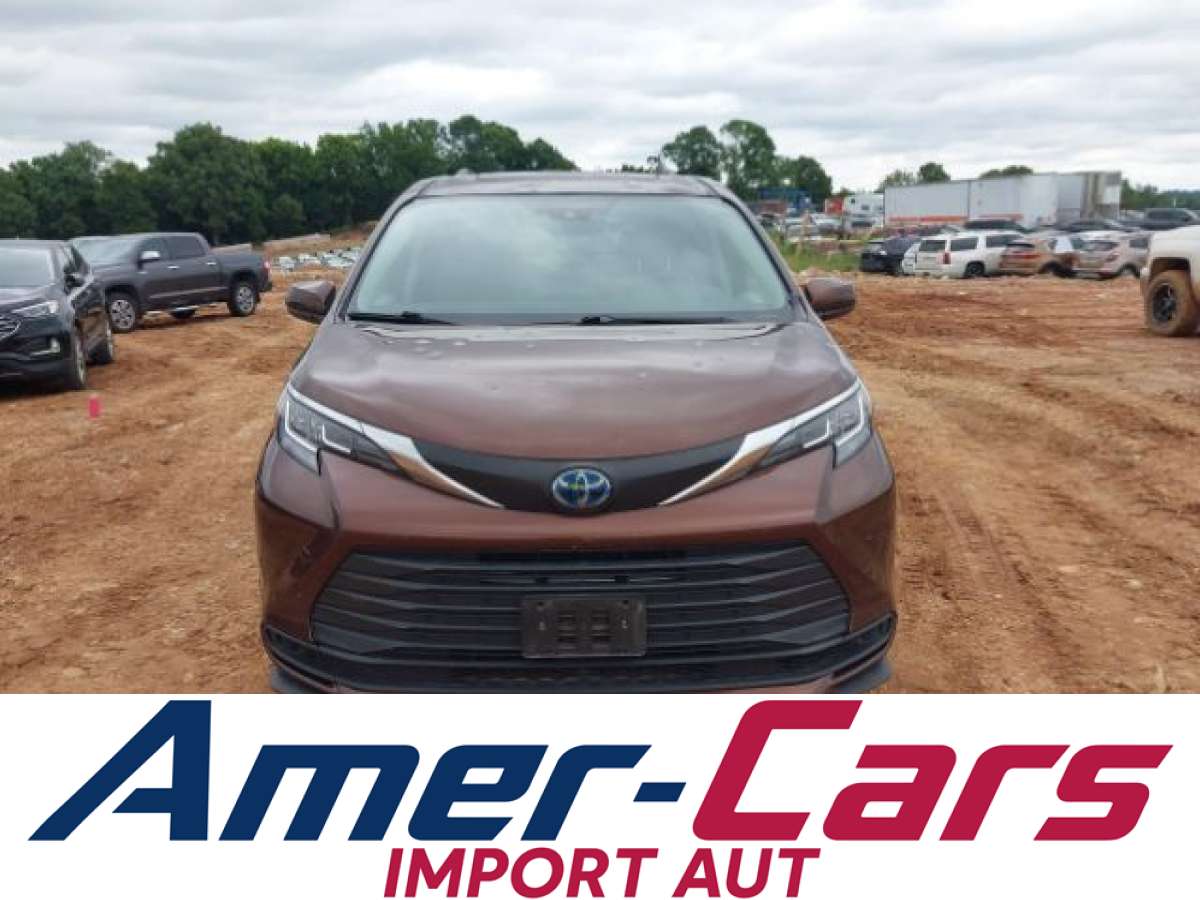 Toyota Sienna 2021 z USA — zdjęcie 12 z 16