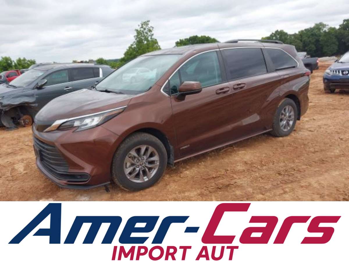 Toyota Sienna 2021 z USA — zdjęcie 2 z 16