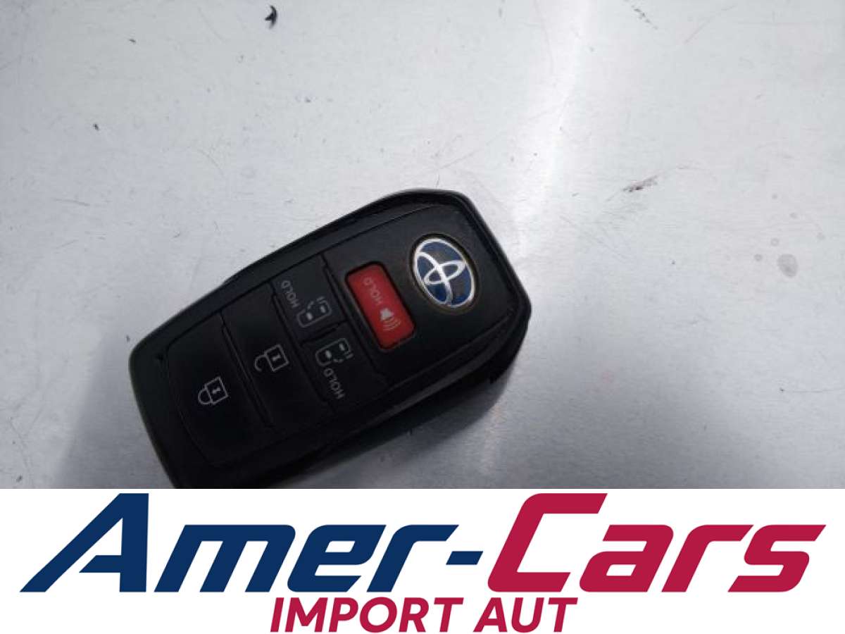 Toyota Sienna 2025 z USA — zdjęcie 11 z 16