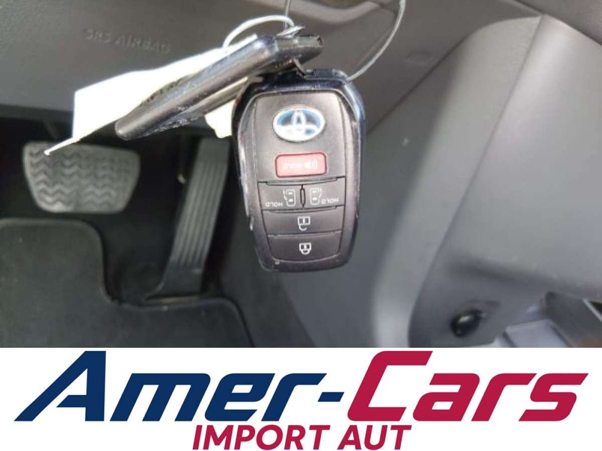 Toyota Sienna 2024 z USA — zdjęcie 11 z 16