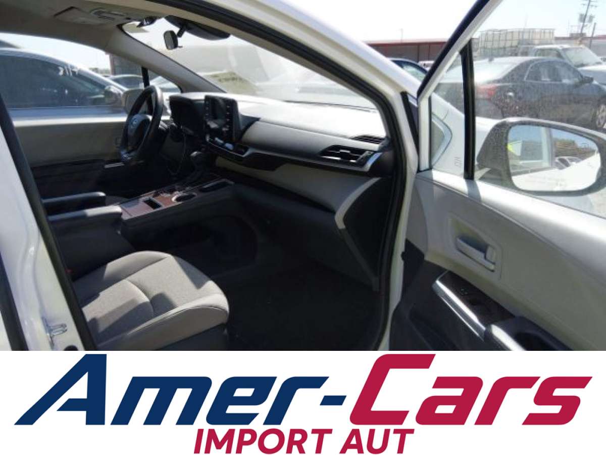 Toyota Sienna 2024 z USA — zdjęcie 5 z 16