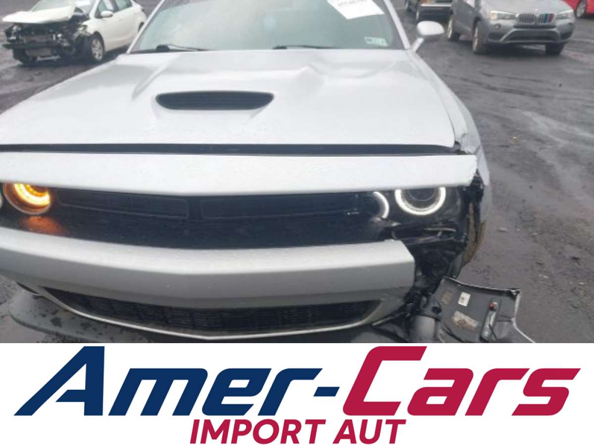 Dodge Challenger 2022 z USA — zdjęcie 18 z 22