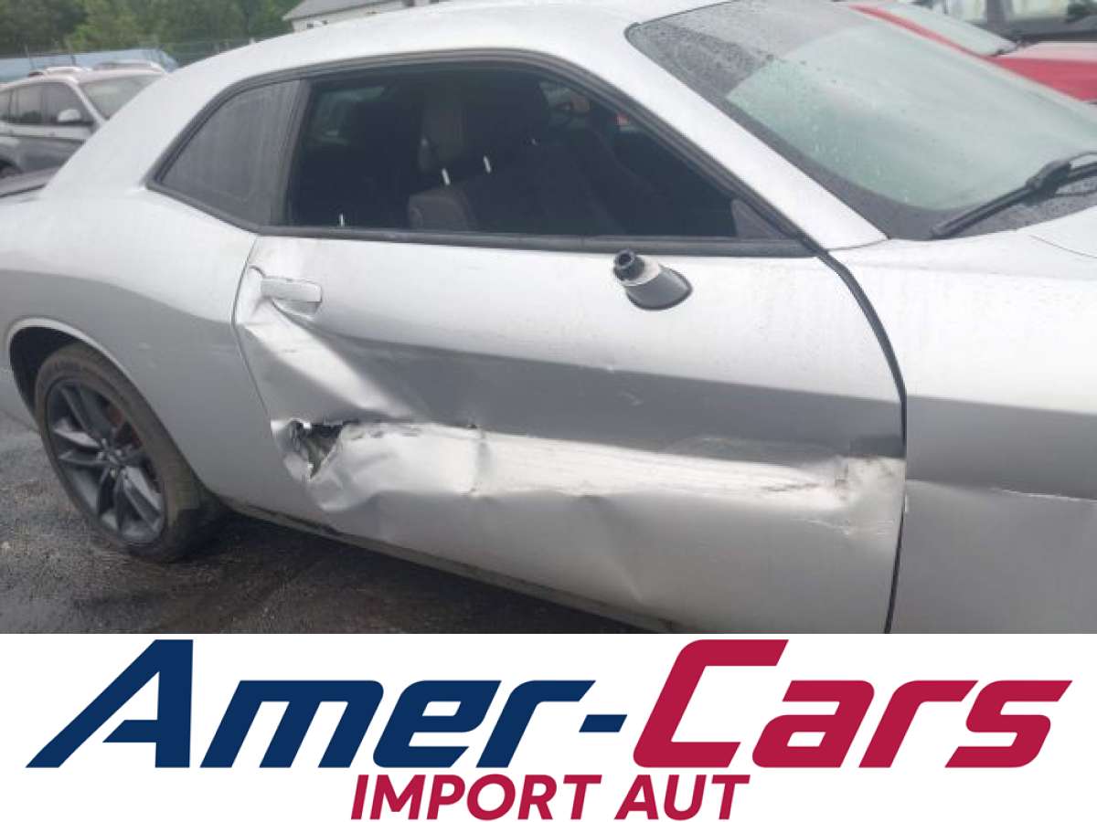 Dodge Challenger 2022 z USA — zdjęcie 20 z 22