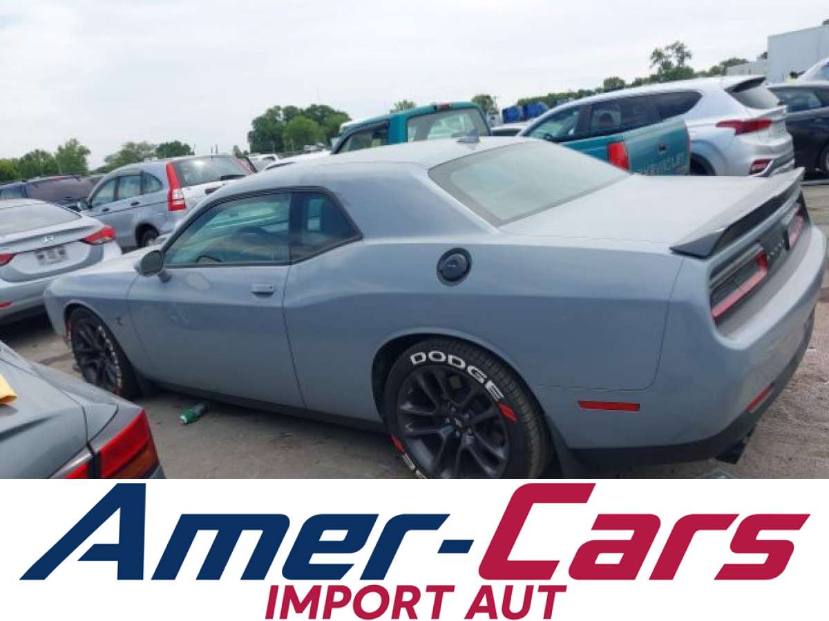 Dodge Challenger 2022 z USA — zdjęcie 14 z 16