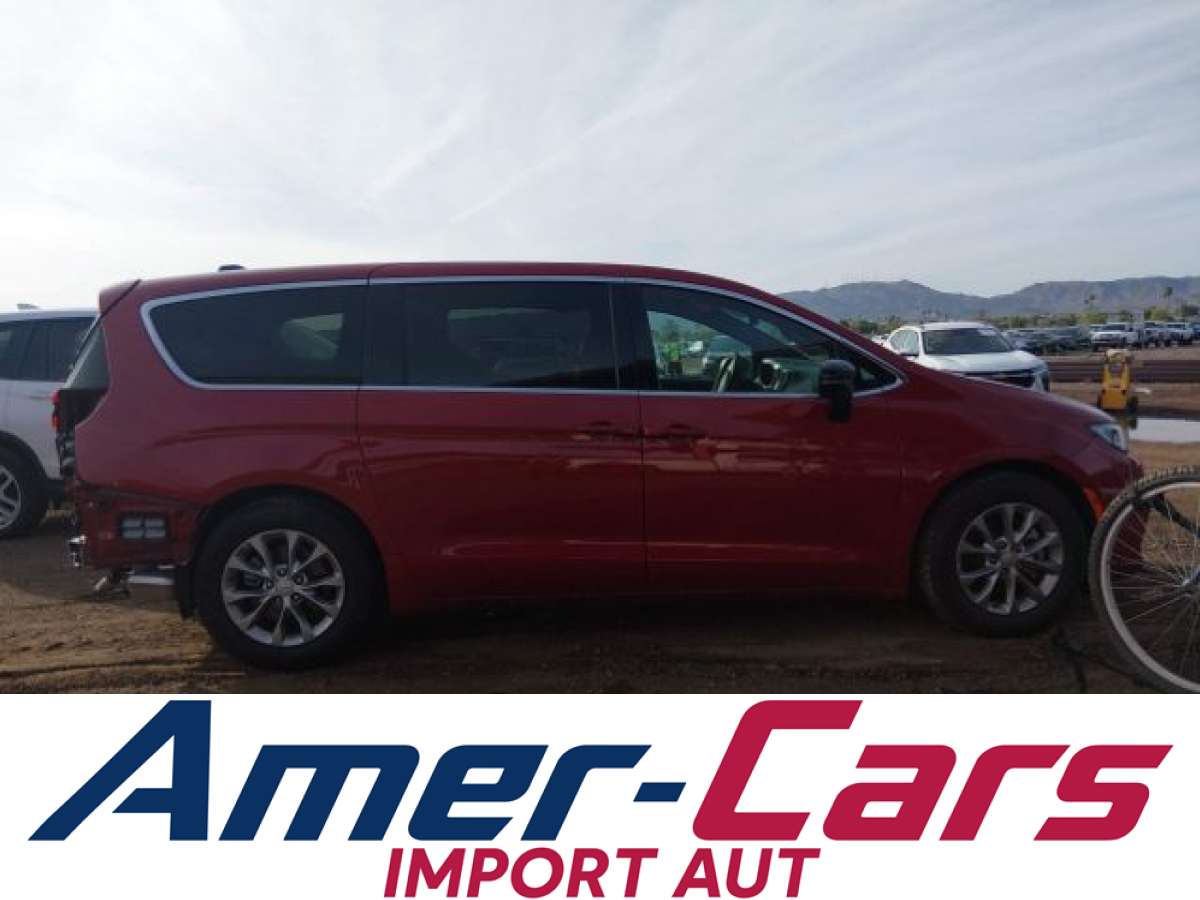 Chrysler Pacifica 2026 z USA — zdjęcie 14 z 17