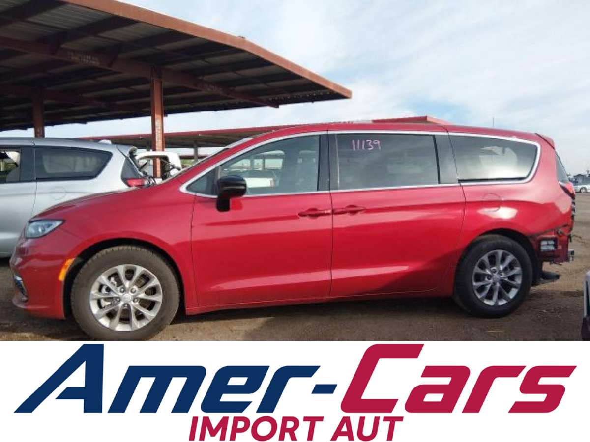 Chrysler Pacifica 2026 z USA — zdjęcie 15 z 17