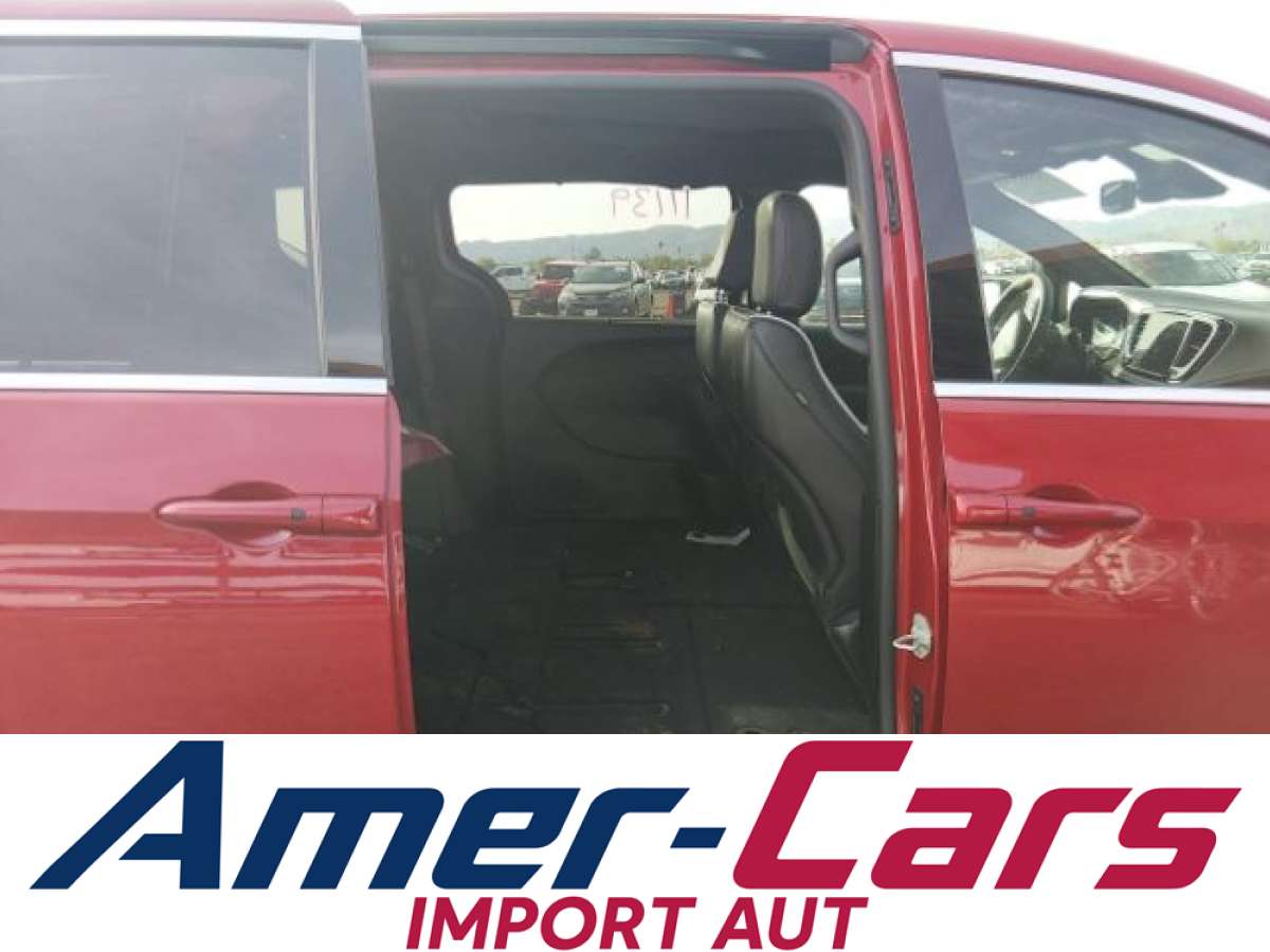 Chrysler Pacifica 2026 z USA — zdjęcie 8 z 17