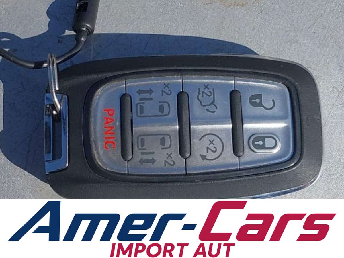 Chrysler Pacifica 2026 z USA — zdjęcie 11 z 16