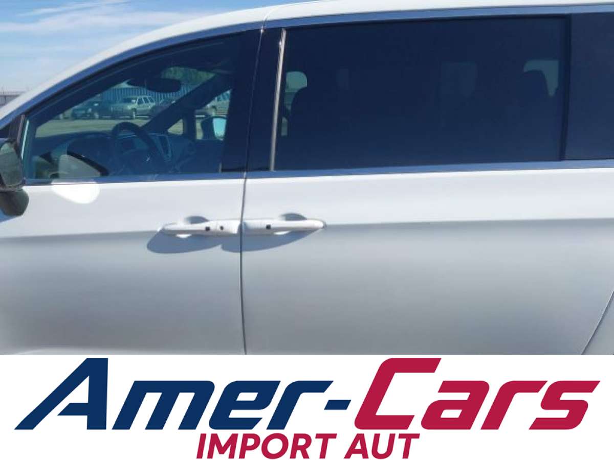 Chrysler Pacifica 2026 z USA — zdjęcie 14 z 16