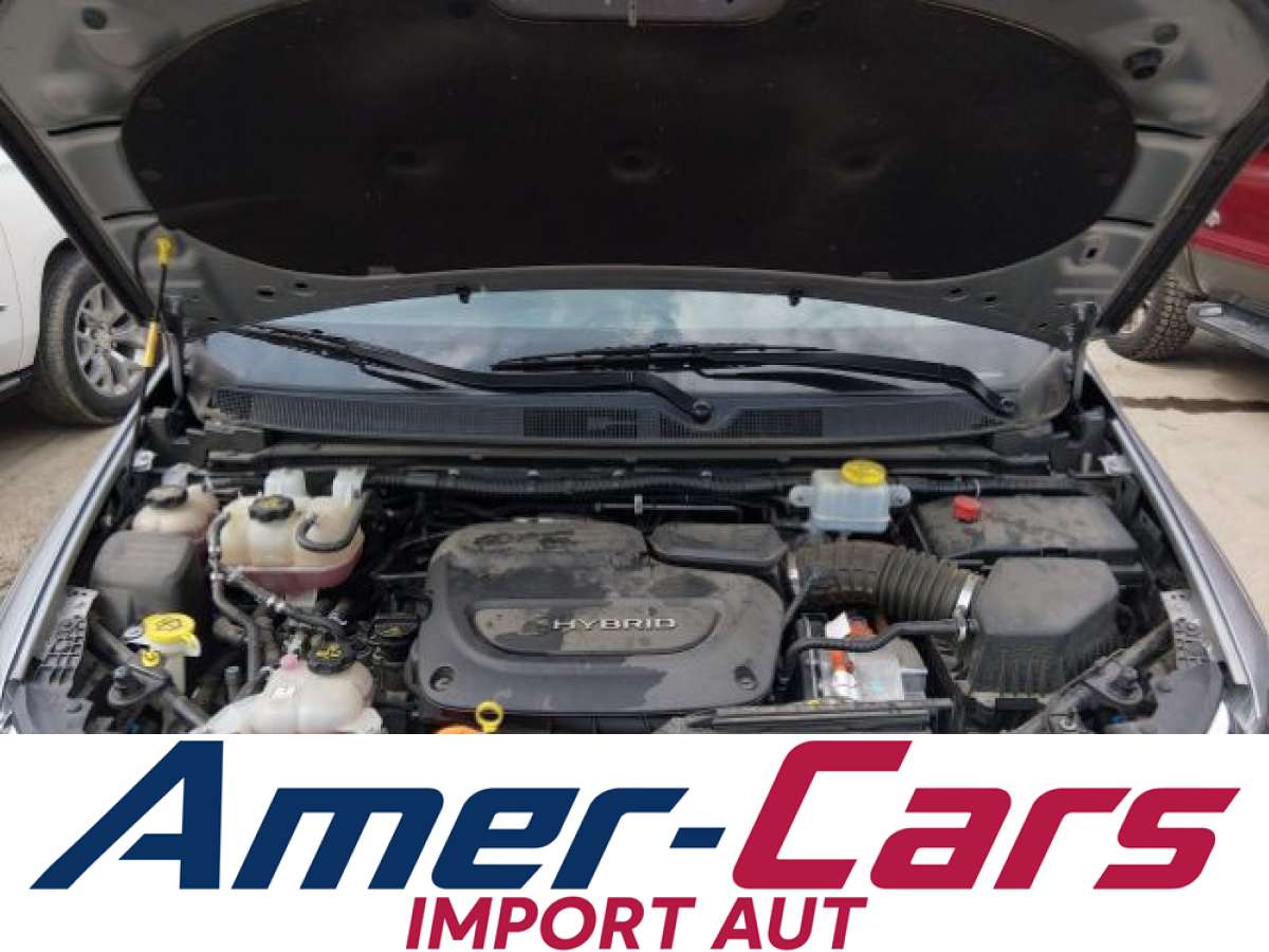 Chrysler Pacifica 2020 z USA — zdjęcie 10 z 17