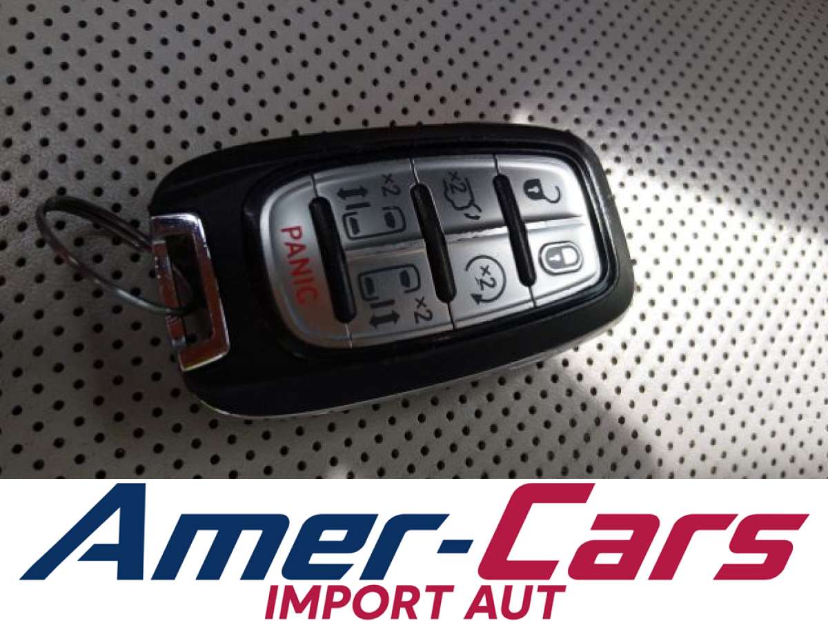 Chrysler Pacifica 2020 z USA — zdjęcie 11 z 17
