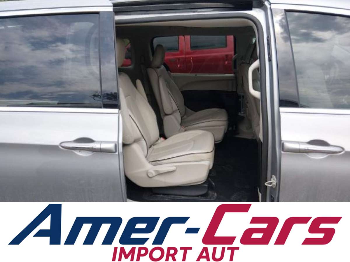 Chrysler Pacifica 2020 z USA — zdjęcie 8 z 17