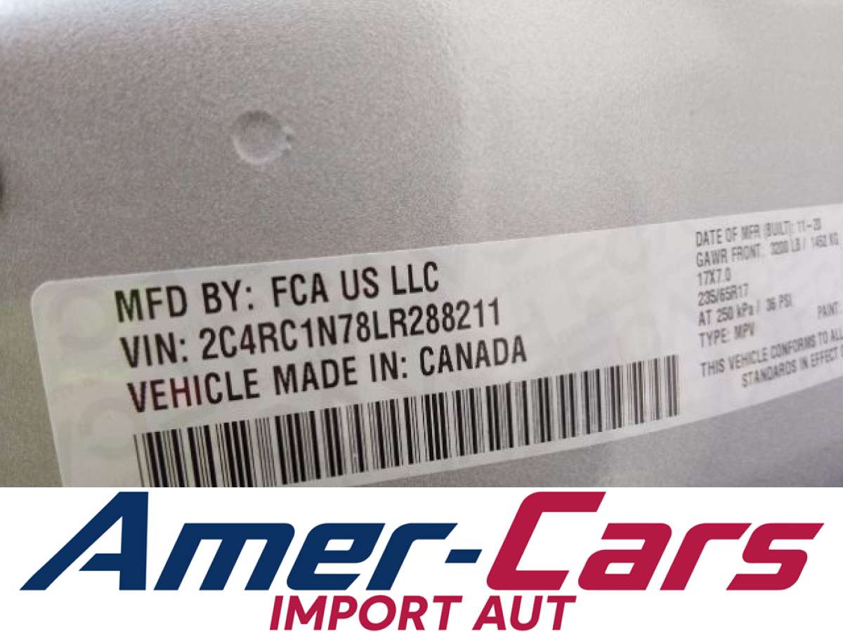 Chrysler Pacifica 2020 z USA — zdjęcie 9 z 17