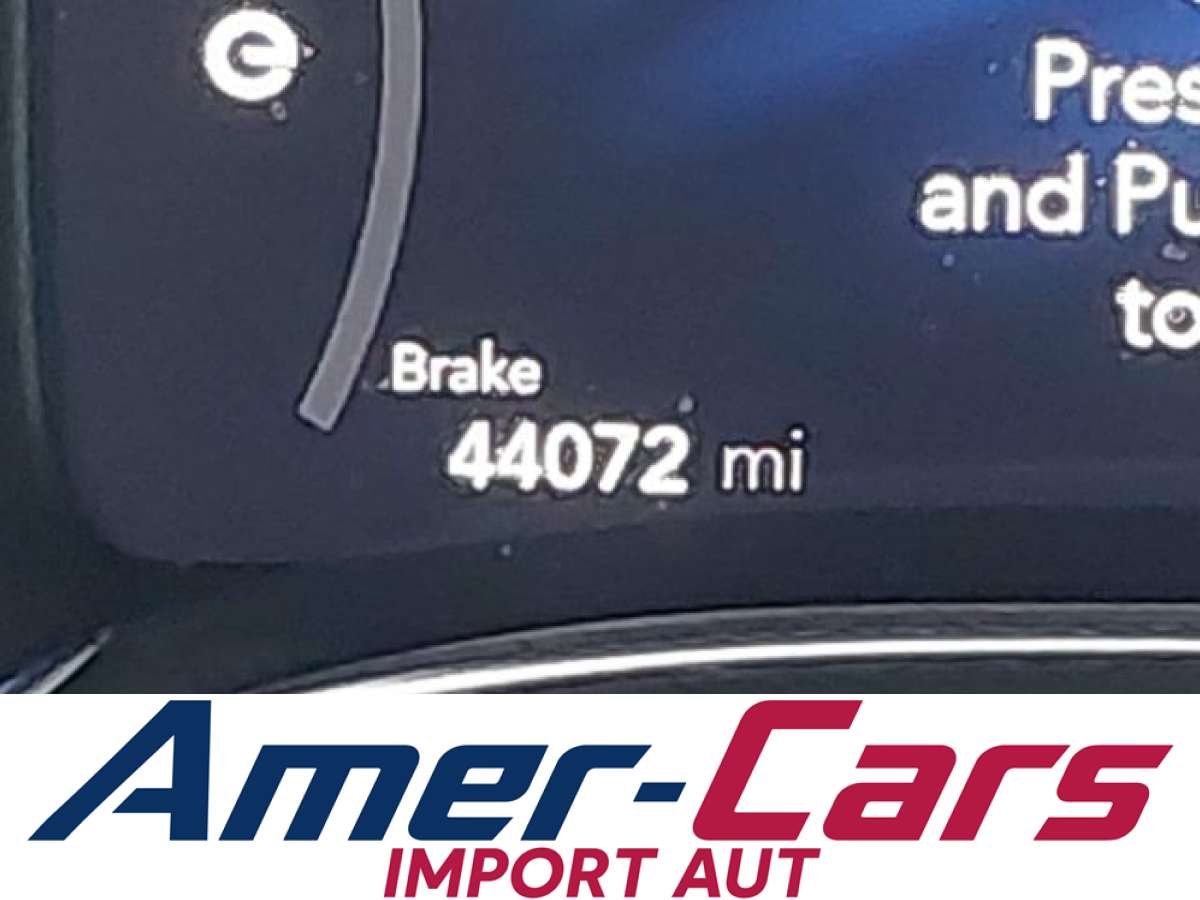 Chrysler Pacifica 2022 z USA — zdjęcie 15 z 16
