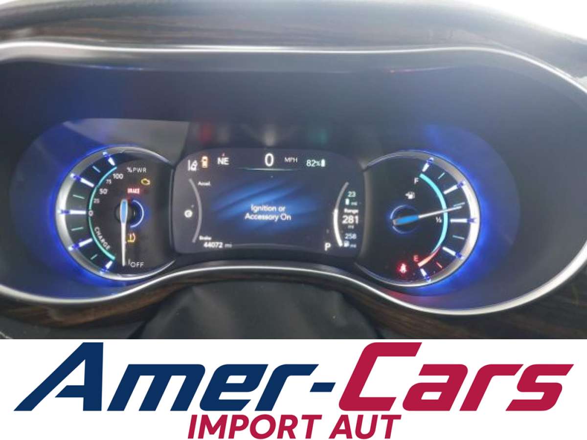 Chrysler Pacifica 2022 z USA — zdjęcie 7 z 16