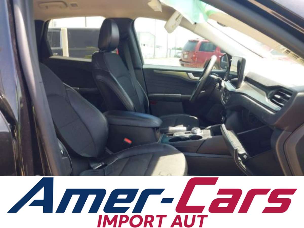 Ford Escape 2024 z USA — zdjęcie 17 z 18