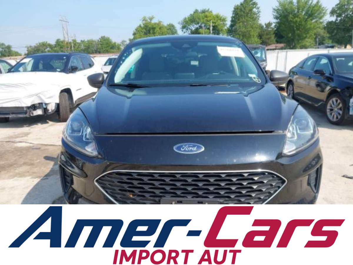 Ford Escape 2022 z USA — zdjęcie 12 z 16