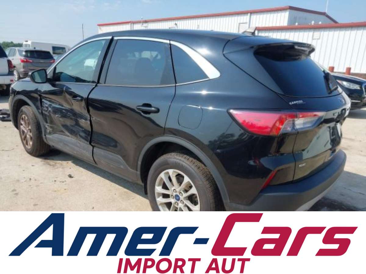 Ford Escape 2022 z USA — zdjęcie 3 z 16