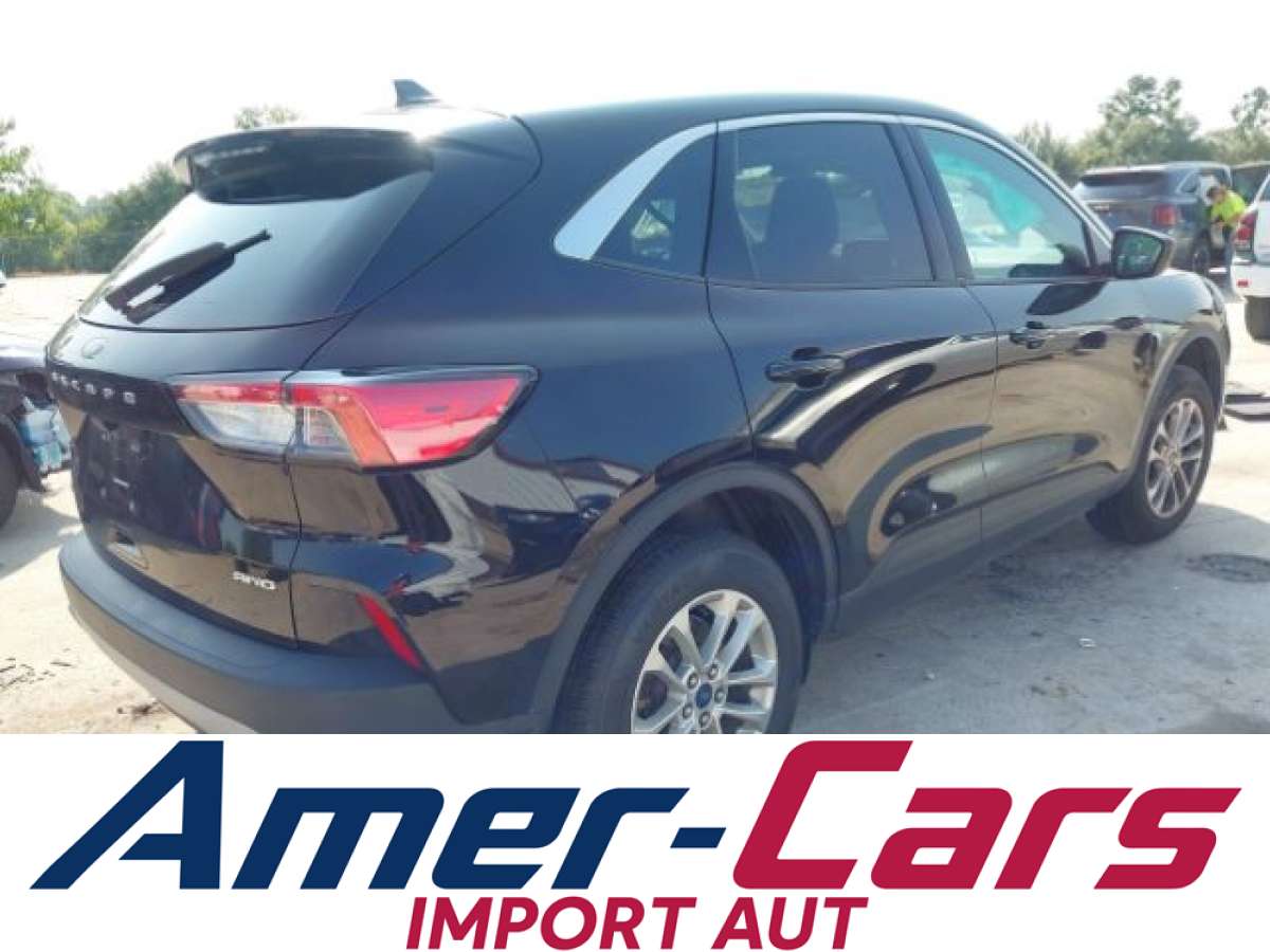 Ford Escape 2022 z USA — zdjęcie 4 z 16