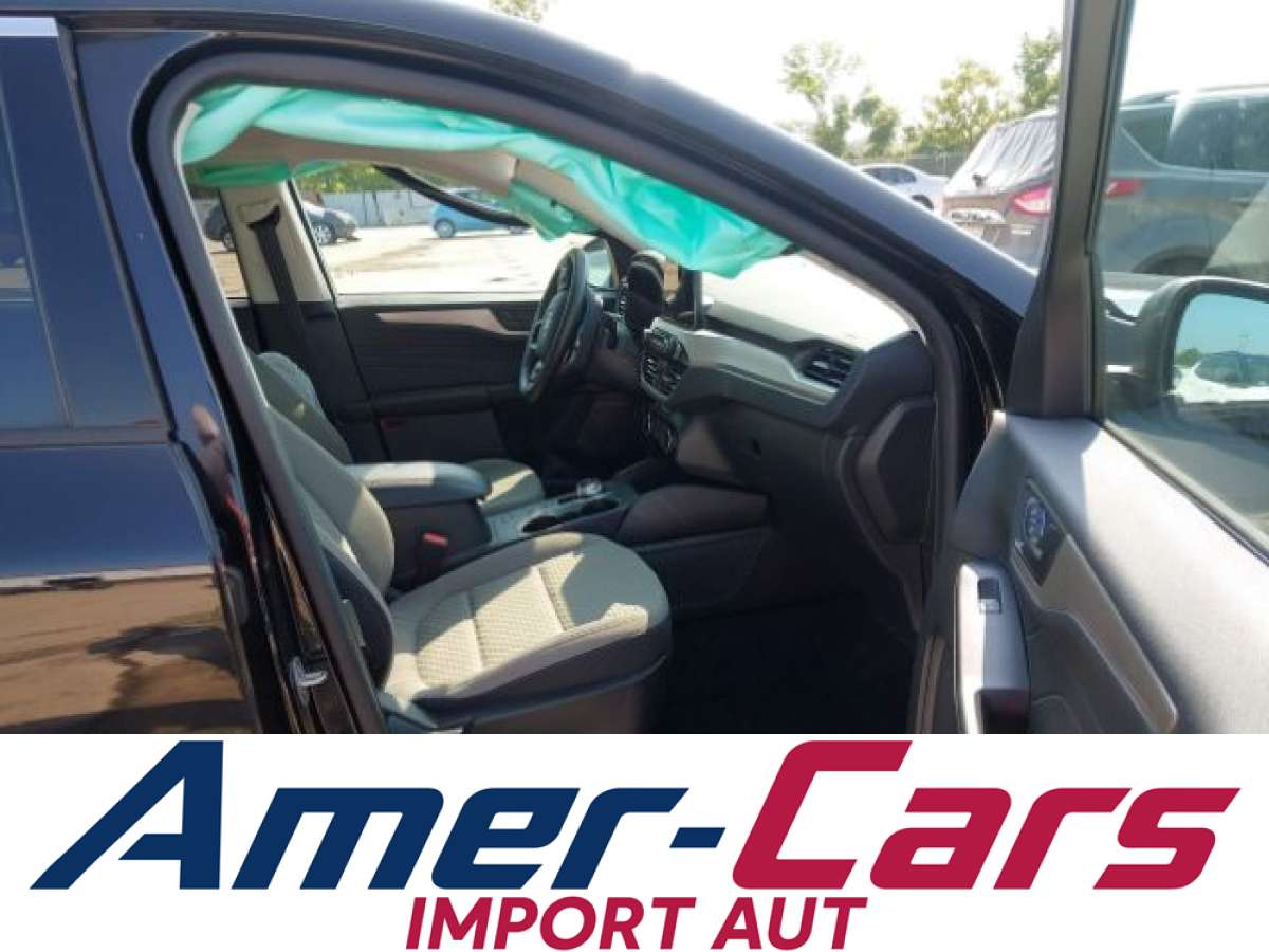 Ford Escape 2022 z USA — zdjęcie 5 z 16