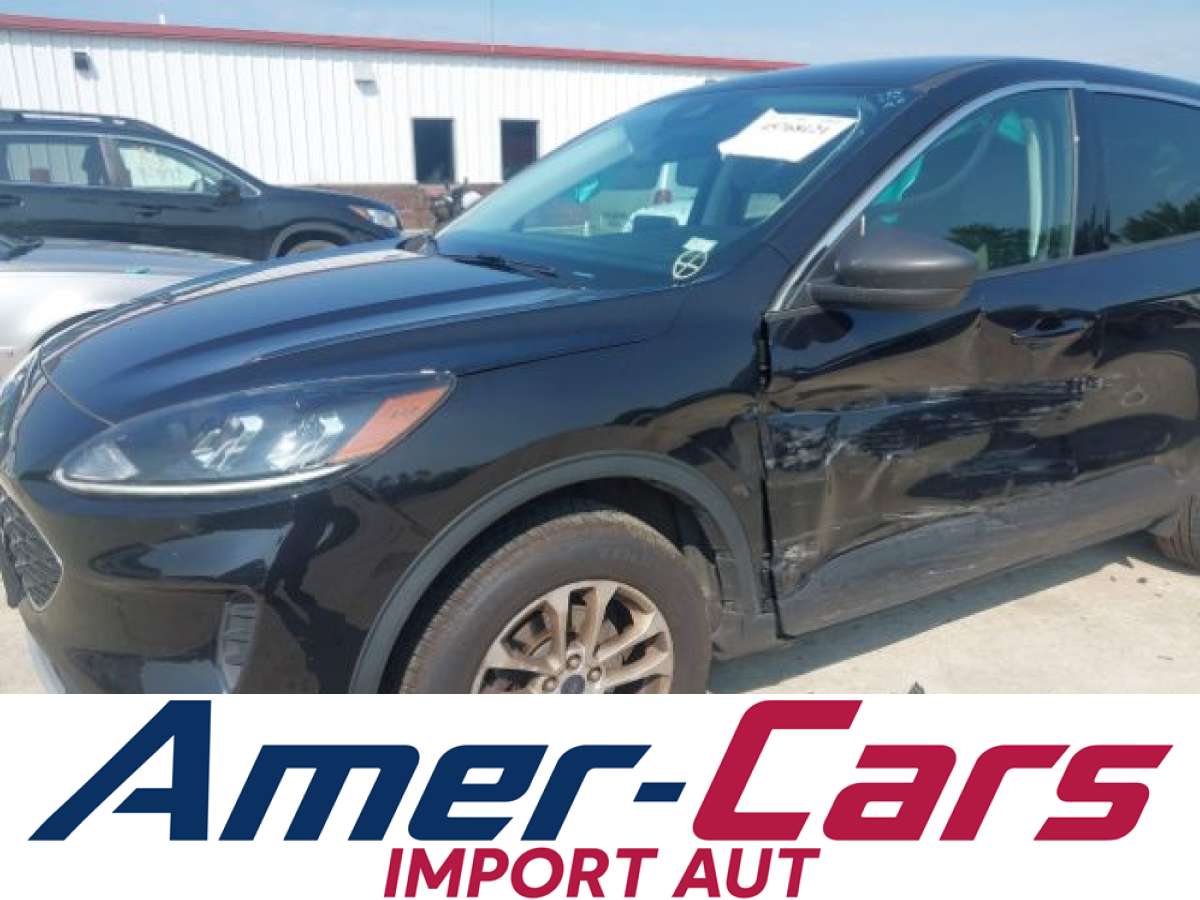 Ford Escape 2022 z USA — zdjęcie 6 z 16