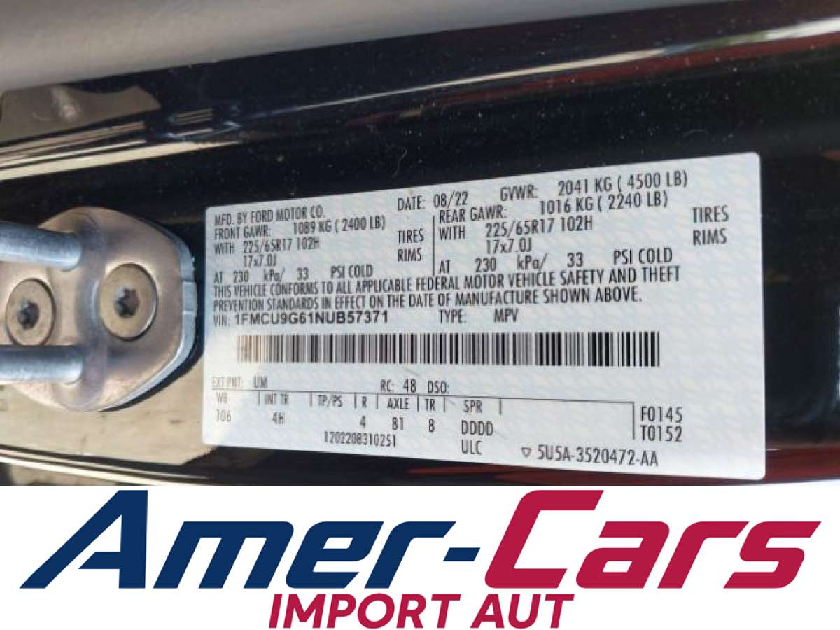 Ford Escape 2022 z USA — zdjęcie 9 z 16