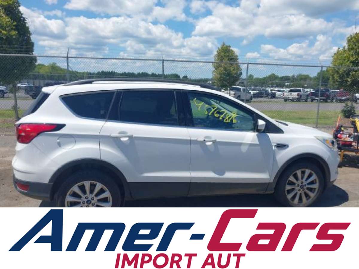 Ford Escape 2019 z USA — zdjęcie 13 z 16