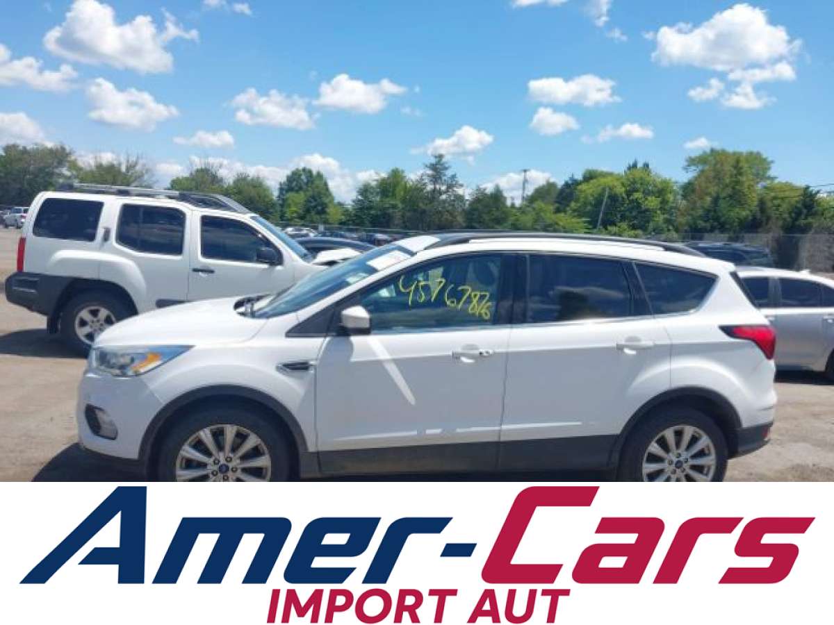 Ford Escape 2019 z USA — zdjęcie 14 z 16