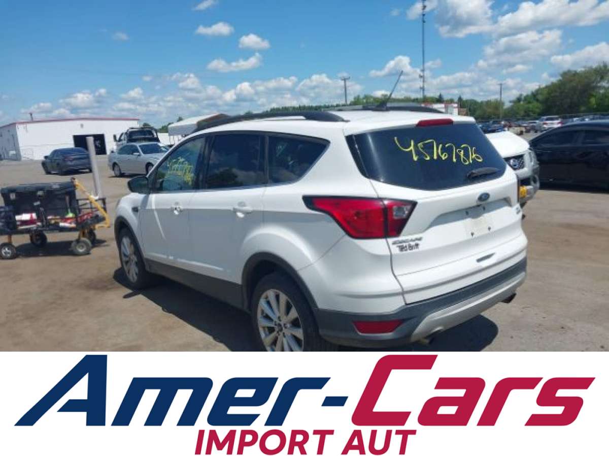 Ford Escape 2019 z USA — zdjęcie 3 z 16