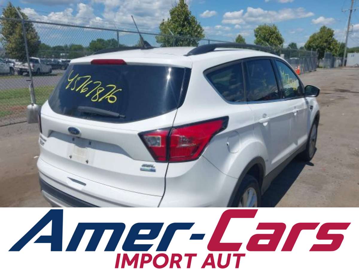 Ford Escape 2019 z USA — zdjęcie 4 z 16