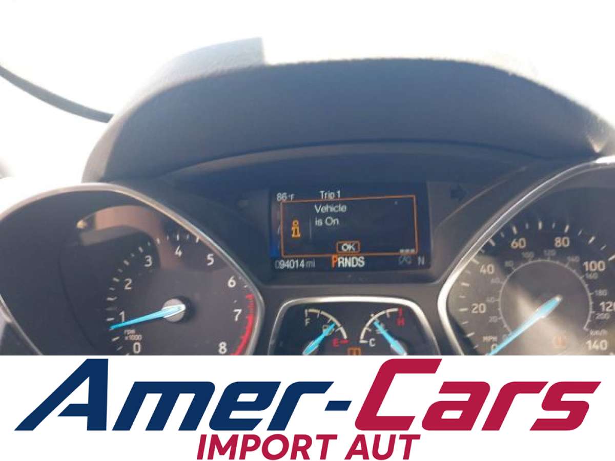 Ford Escape 2019 z USA — zdjęcie 7 z 16