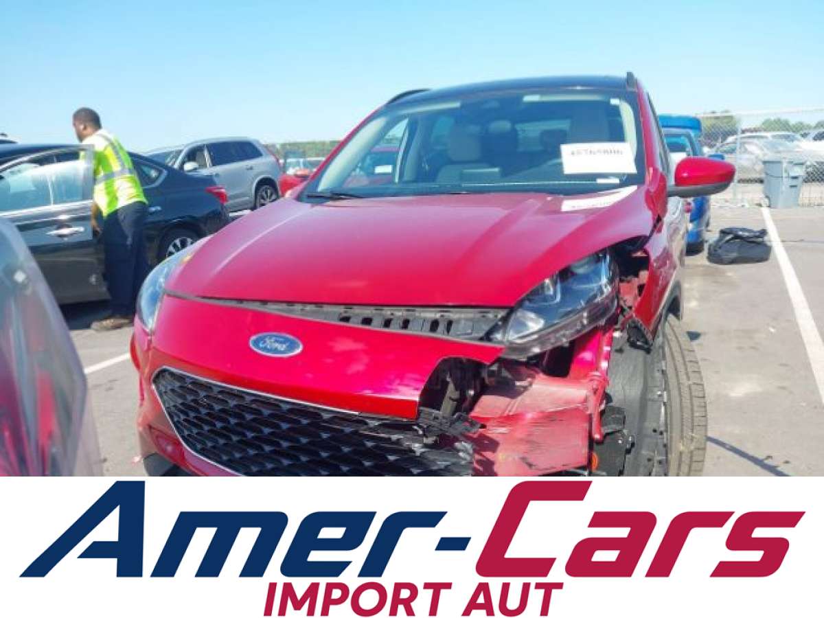Ford Escape 2020 z USA — zdjęcie 13 z 17