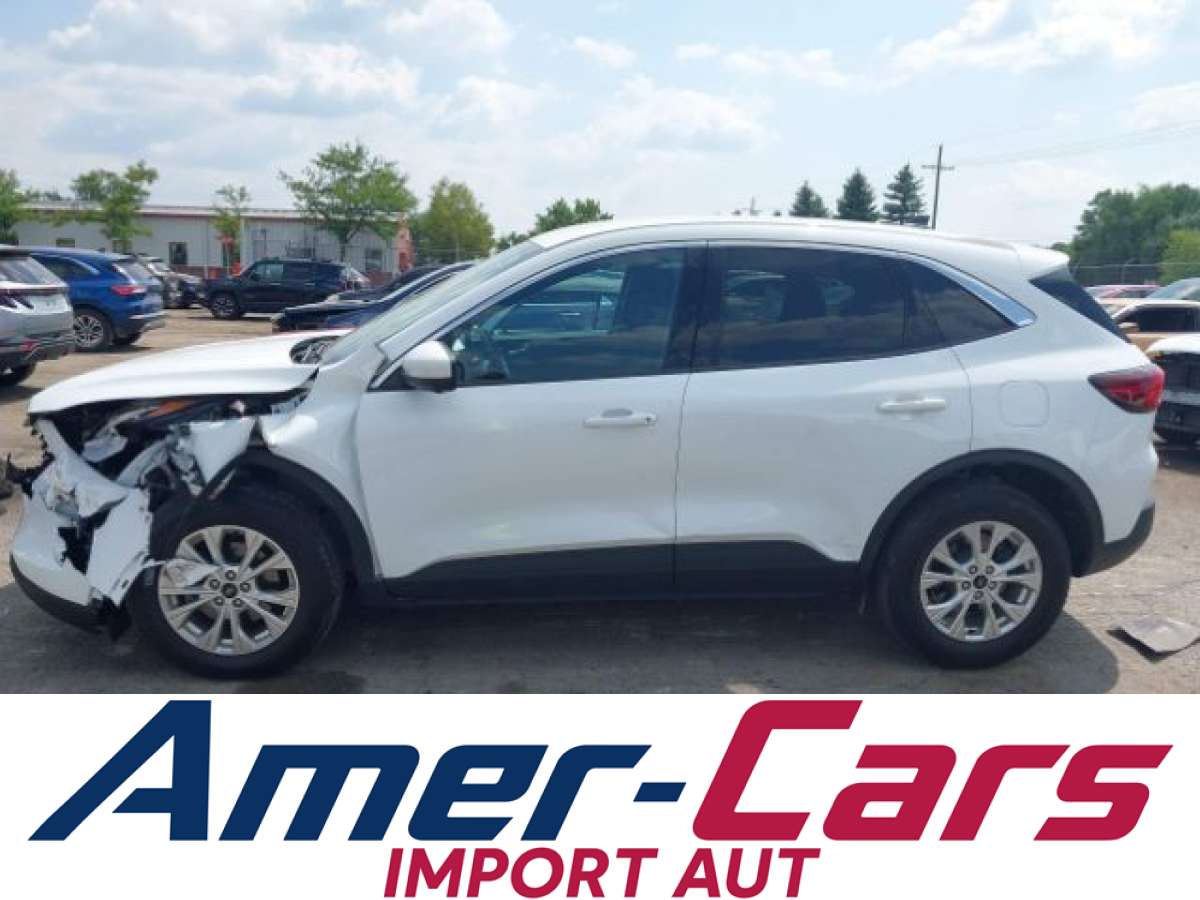 Ford Escape 2023 z USA — zdjęcie 14 z 18