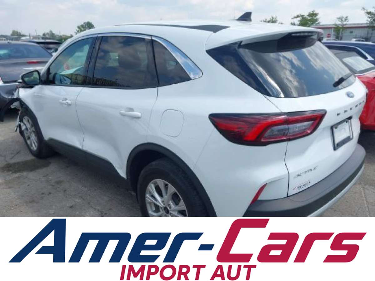 Ford Escape 2023 z USA — zdjęcie 3 z 18